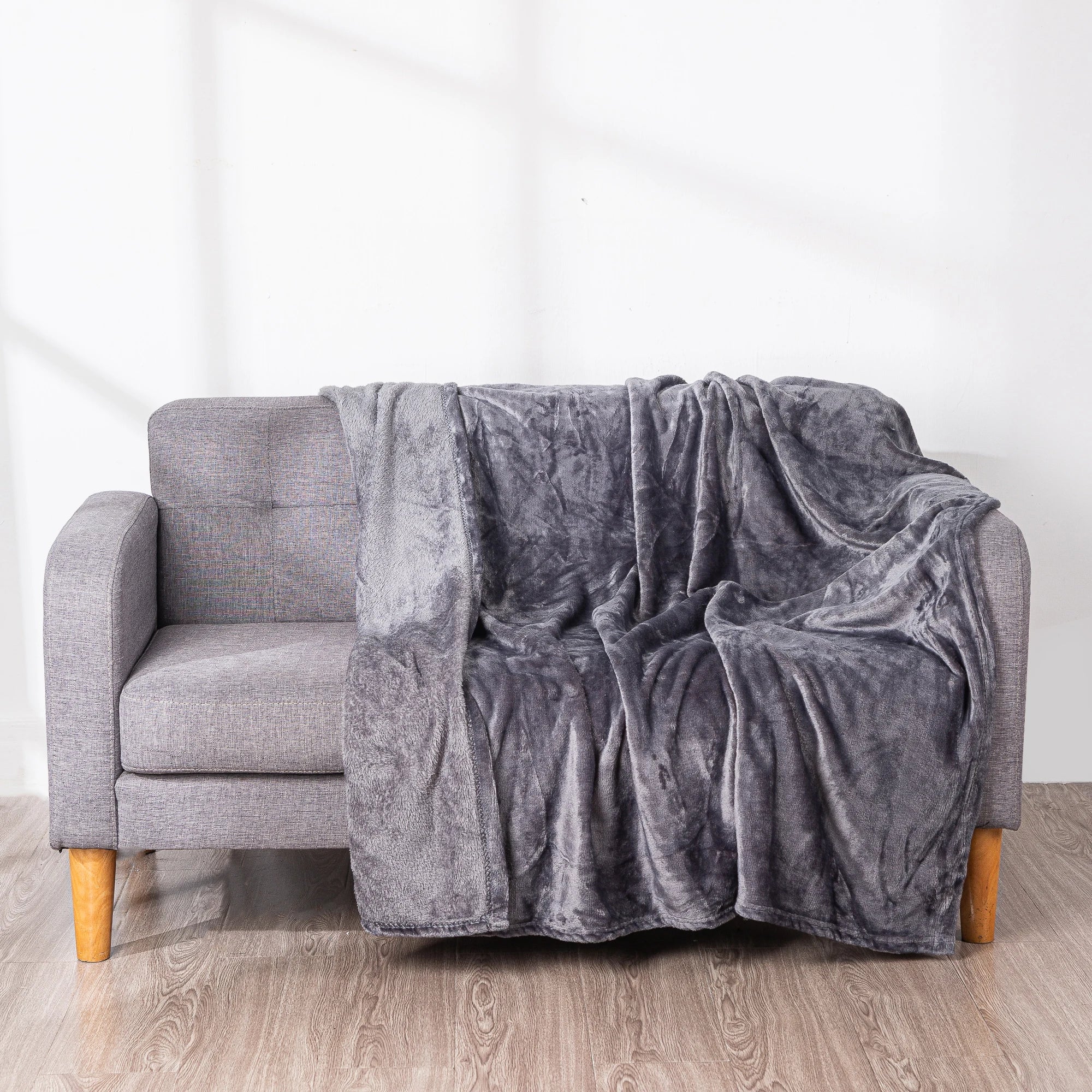 Homesol® Silky Fleece Blanket – Super Soft & Warm for Bed, Sofa, and Armchair