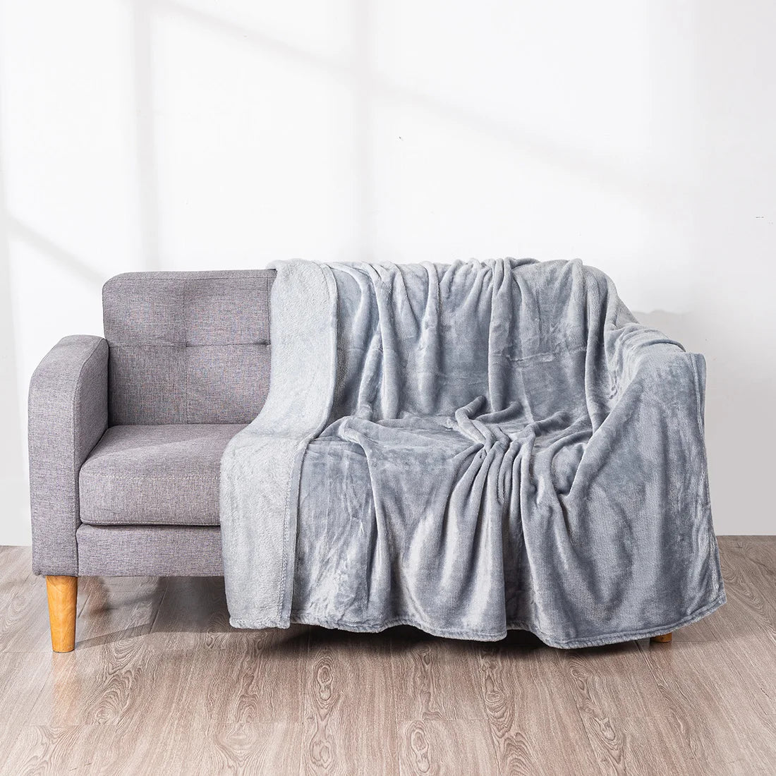 Homesol® Silky Fleece Blanket – Super Soft & Warm for Bed, Sofa, and Armchair