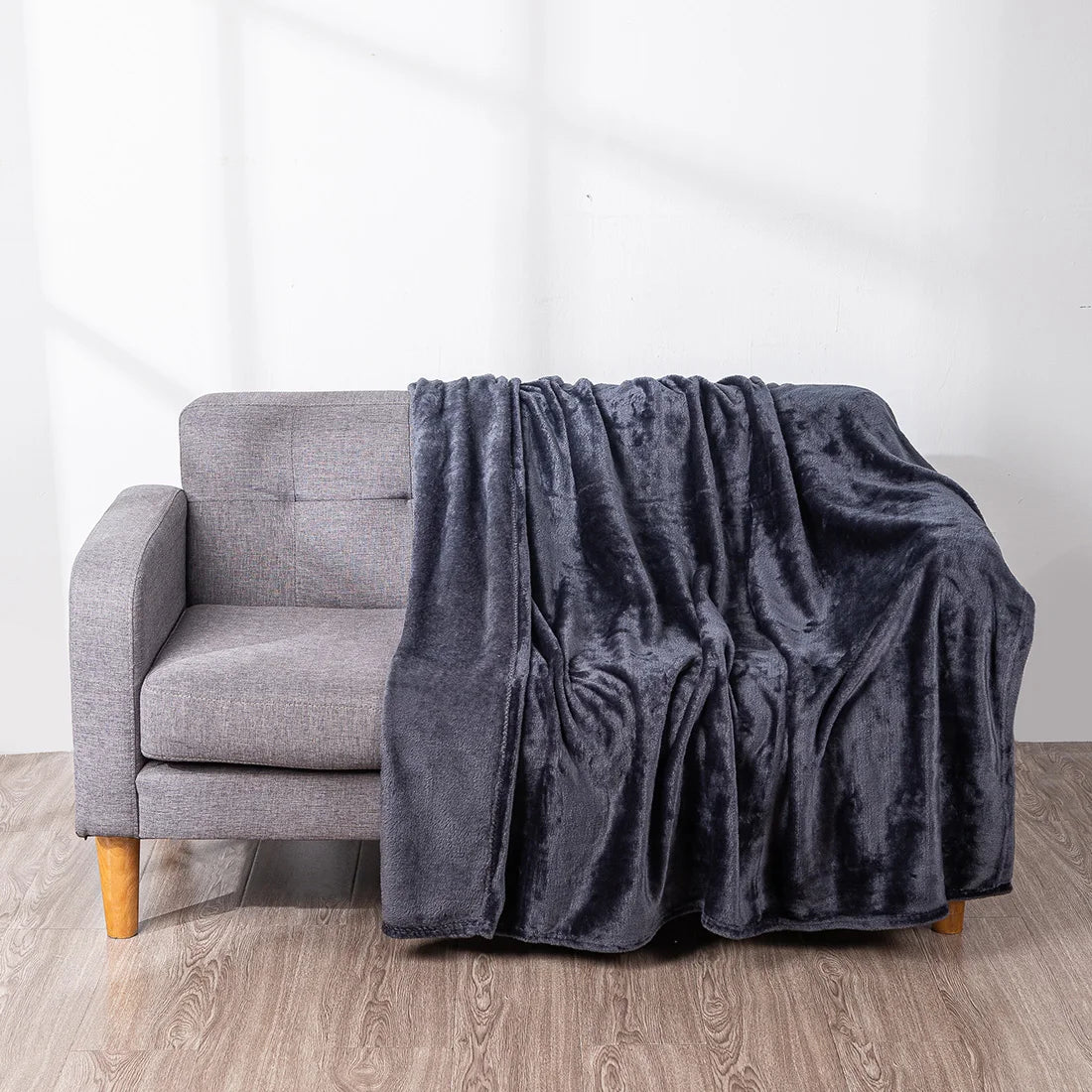 Homesol® Silky Fleece Blanket – Super Soft & Warm for Bed, Sofa, and Armchair