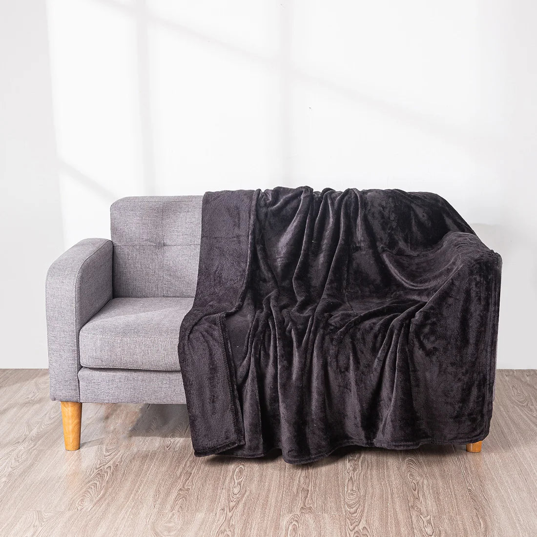 Homesol® Silky Fleece Blanket – Super Soft & Warm for Bed, Sofa, and Armchair