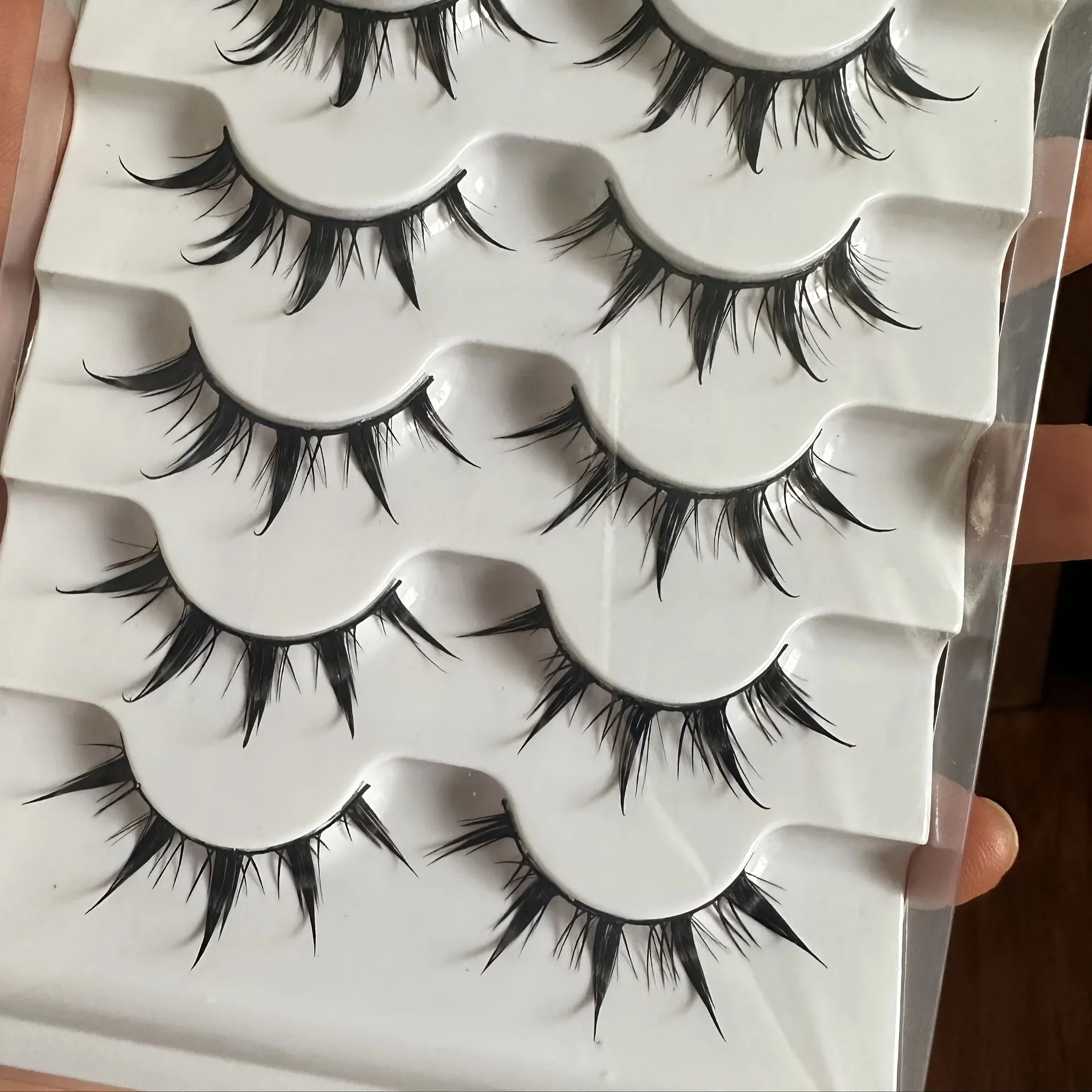 Anime-Inspired False Eyelashes – 5 Pairs Cartoon Eye Faux Lashes for Dramatic Demon Style Look
