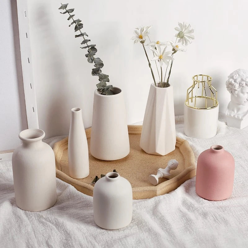 White Nordic Ceramic Vase – Modern Decorative Flower Vase for Home & Living Room Décor