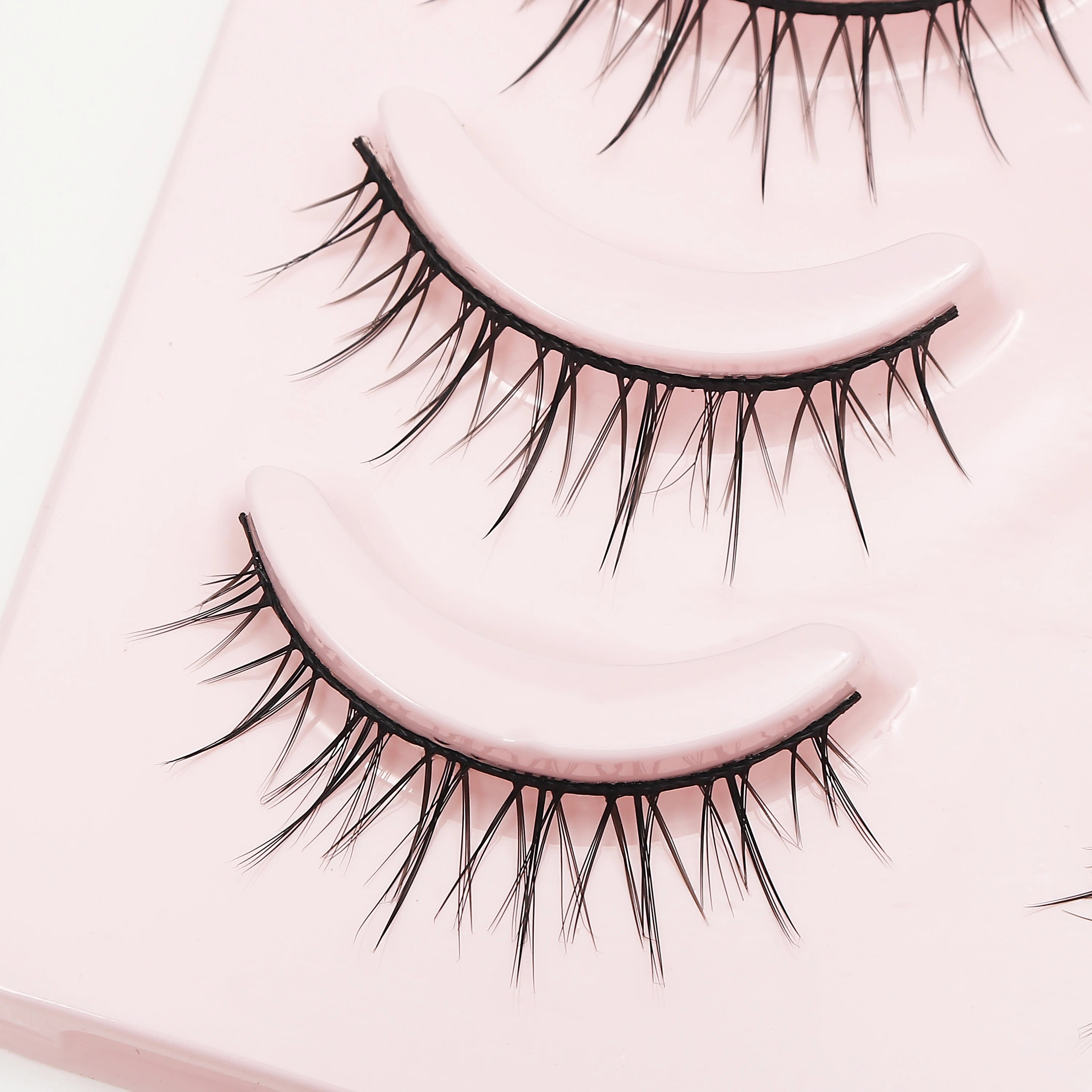DINGSEN Anime Fake Eyelashes – 5 Pairs Natural Manga Lashes with Clear Band