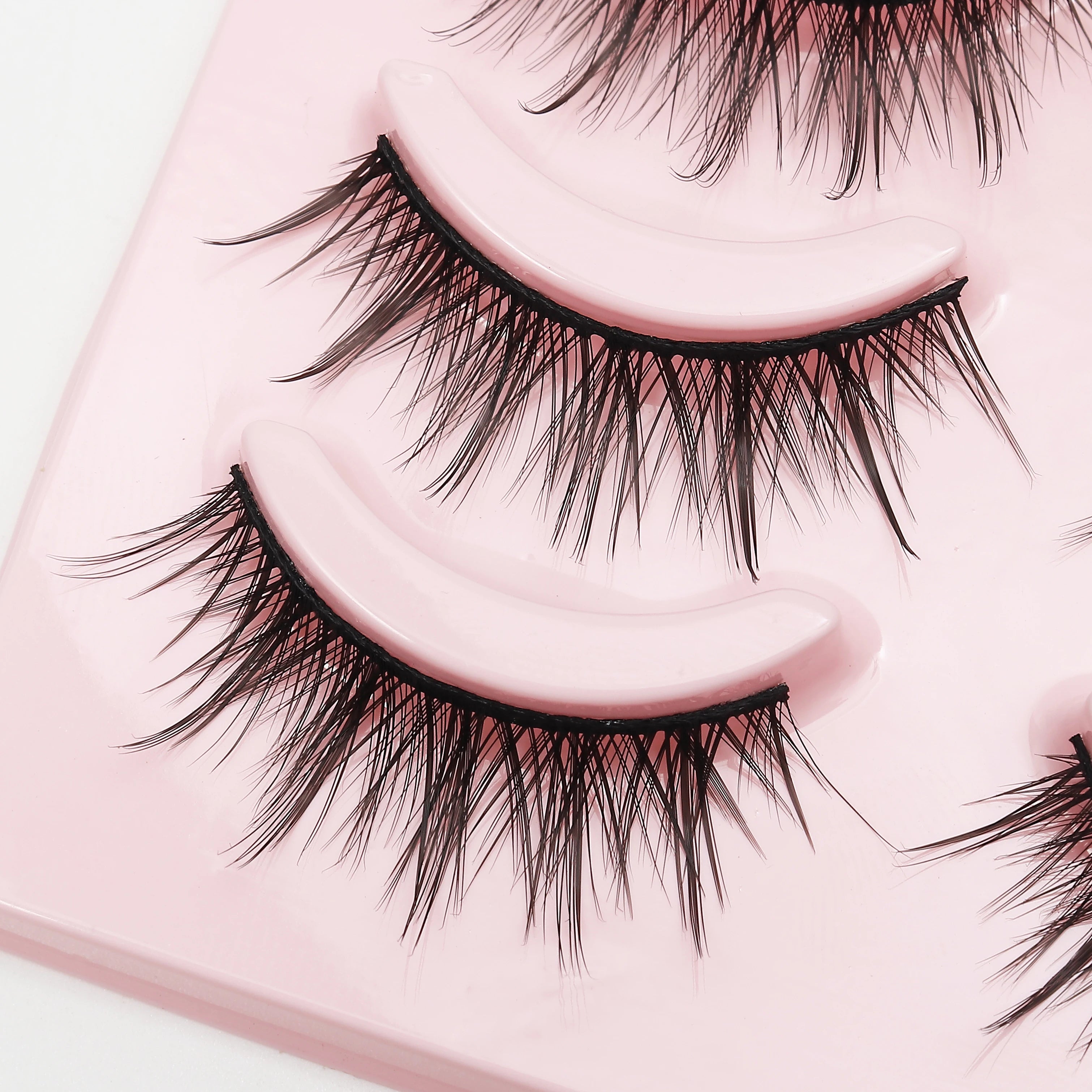 DINGSEN Anime Fake Eyelashes – 5 Pairs Natural Manga Lashes with Clear Band