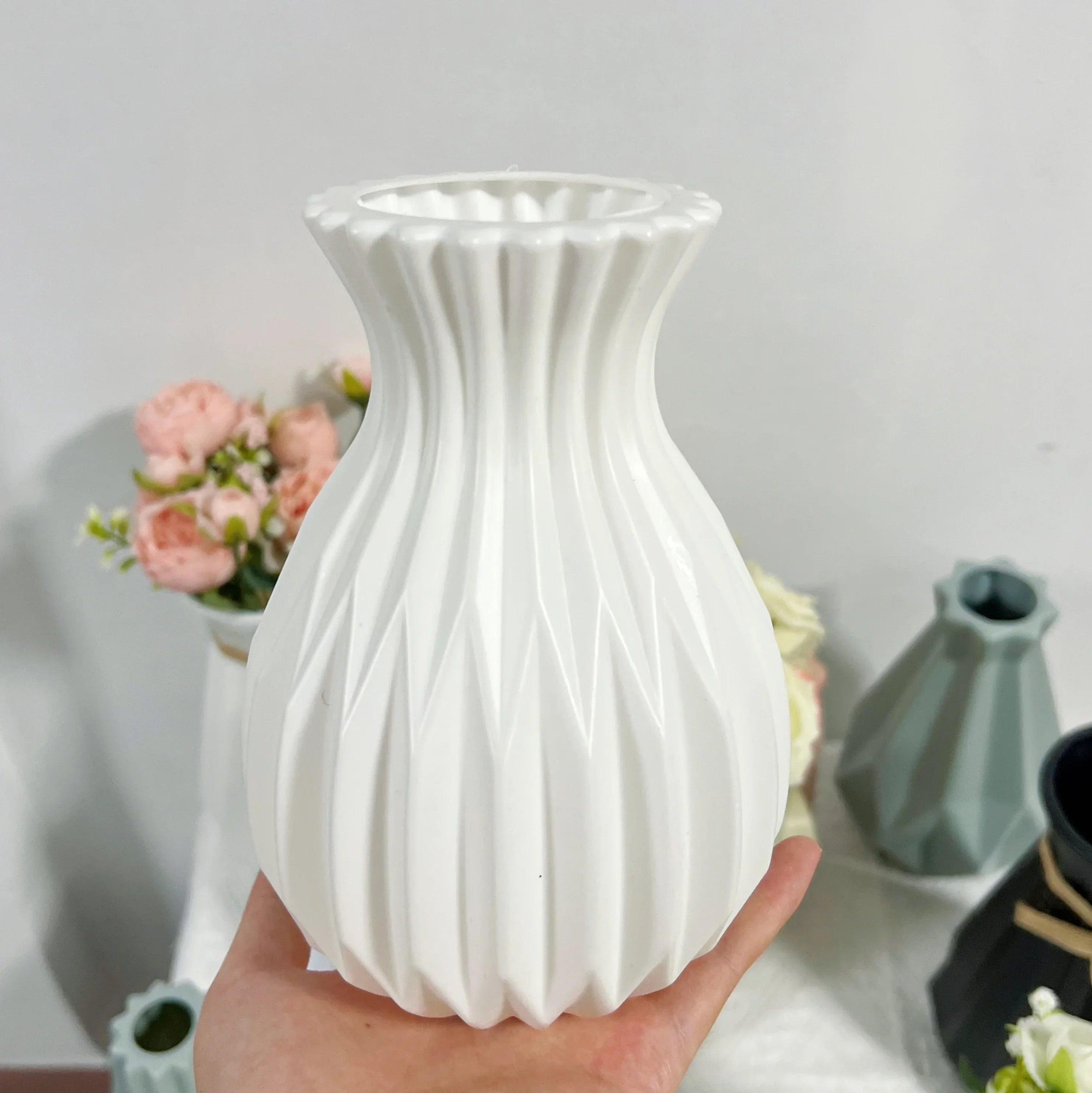 Nordic Flower Vase – Imitation Ceramic Plastic Vase for Home, Desktop & Event Décor
