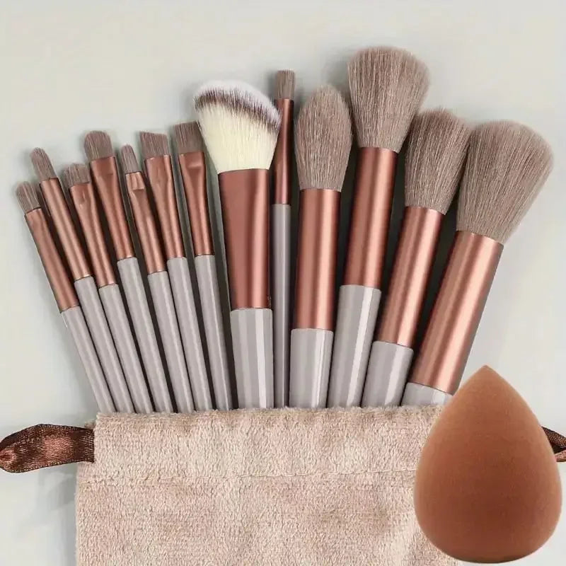 Professional Makeup Brush Set – Soft Fluffy Cosmetic Brushes for Foundation, Powder & Eyeshadow