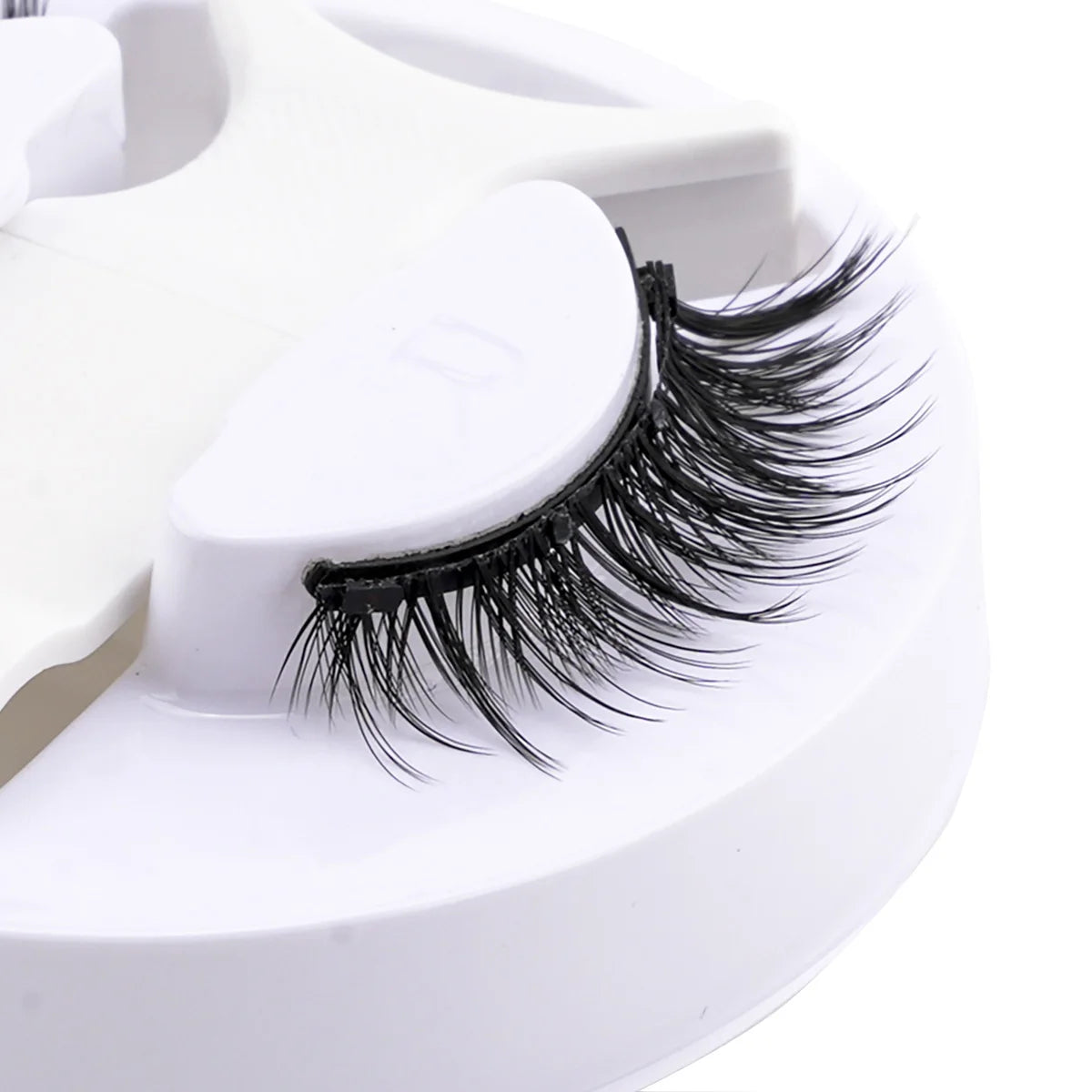 LashLuxe™ – Reusable Magnetic Mink Lashes & Tweezers Set for Effortless Glam