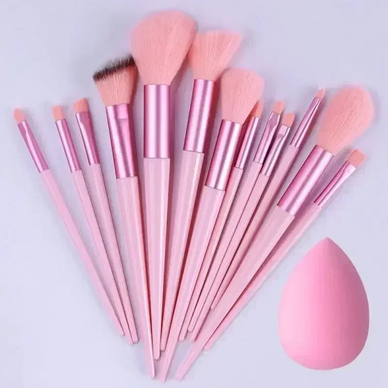 Professional Makeup Brush Set – Soft Fluffy Cosmetic Brushes for Foundation, Powder & Eyeshadow