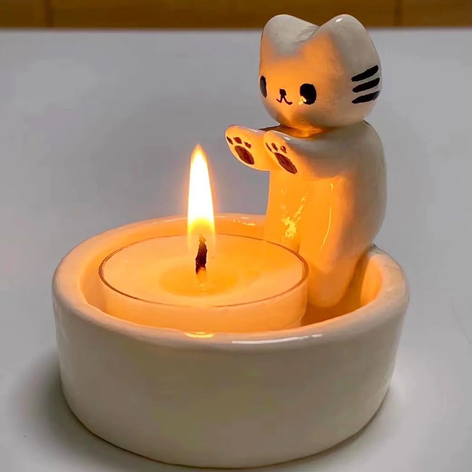 Cartoon Cat Tea Light Candle Holder – Cute Desktop Decorative Candlestick for Home & Office