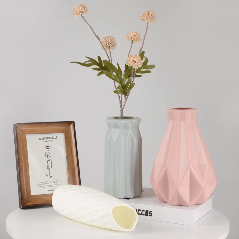 Nordic Flower Vase – Imitation Ceramic Plastic Vase for Home, Desktop & Event Décor
