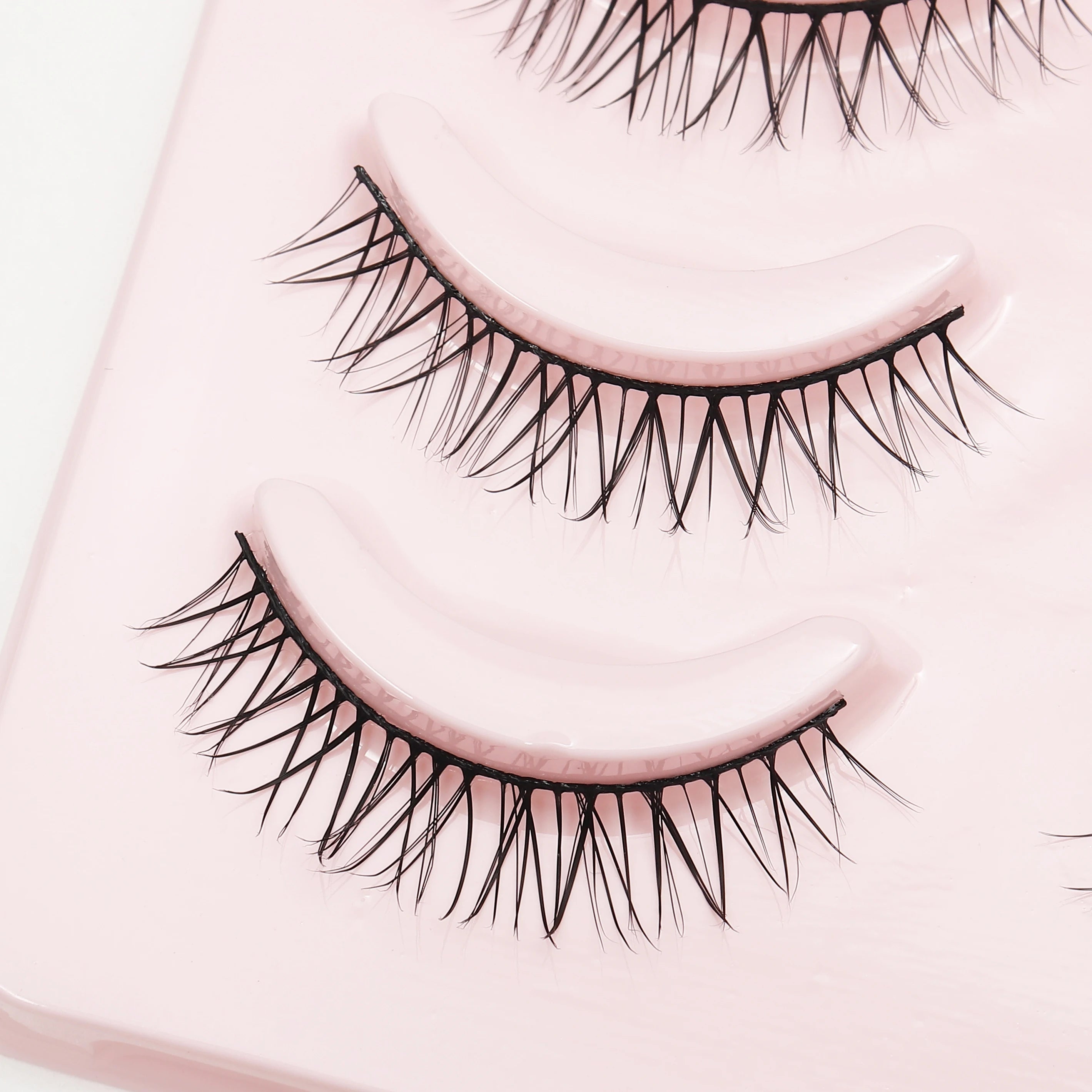 DINGSEN Anime Fake Eyelashes – 5 Pairs Natural Manga Lashes with Clear Band