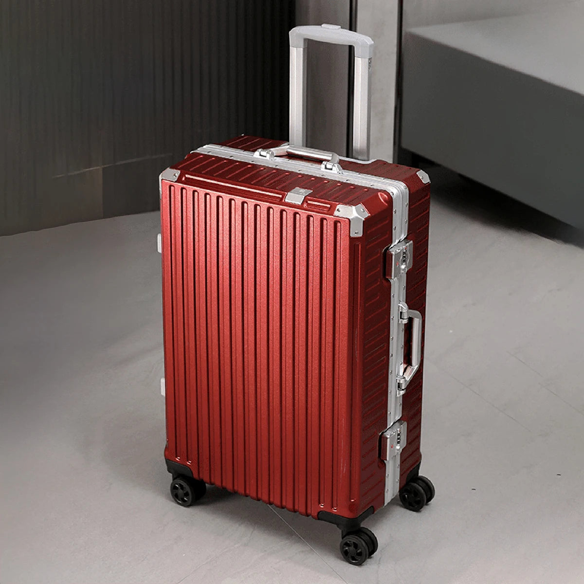 Aluminum Frame Rolling Luggage – 20/24/26/28 Inch USB Travel Suitcase with Combination Lock