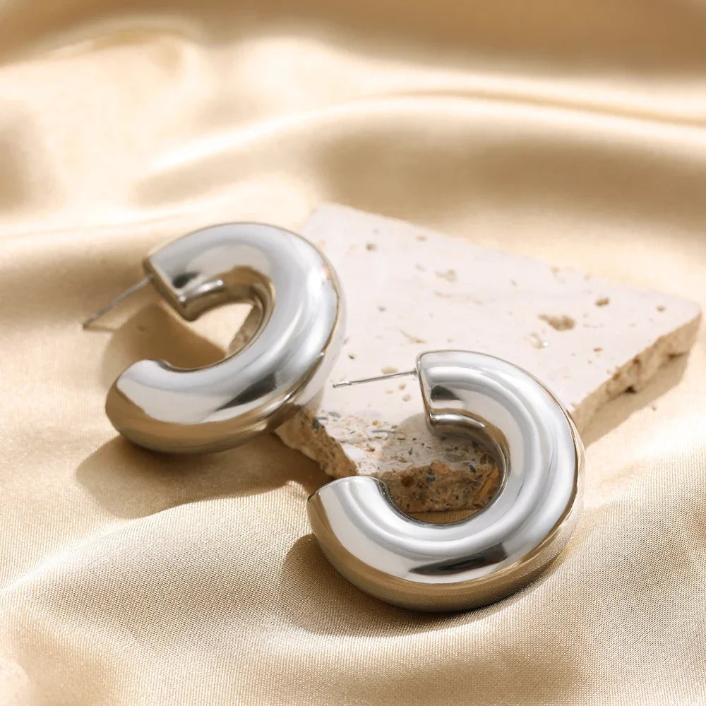 Classic Gold-Plated Chunky Hoop Earrings – Smooth Round C-Shape Stainless Steel Fashion Jewelry for Women