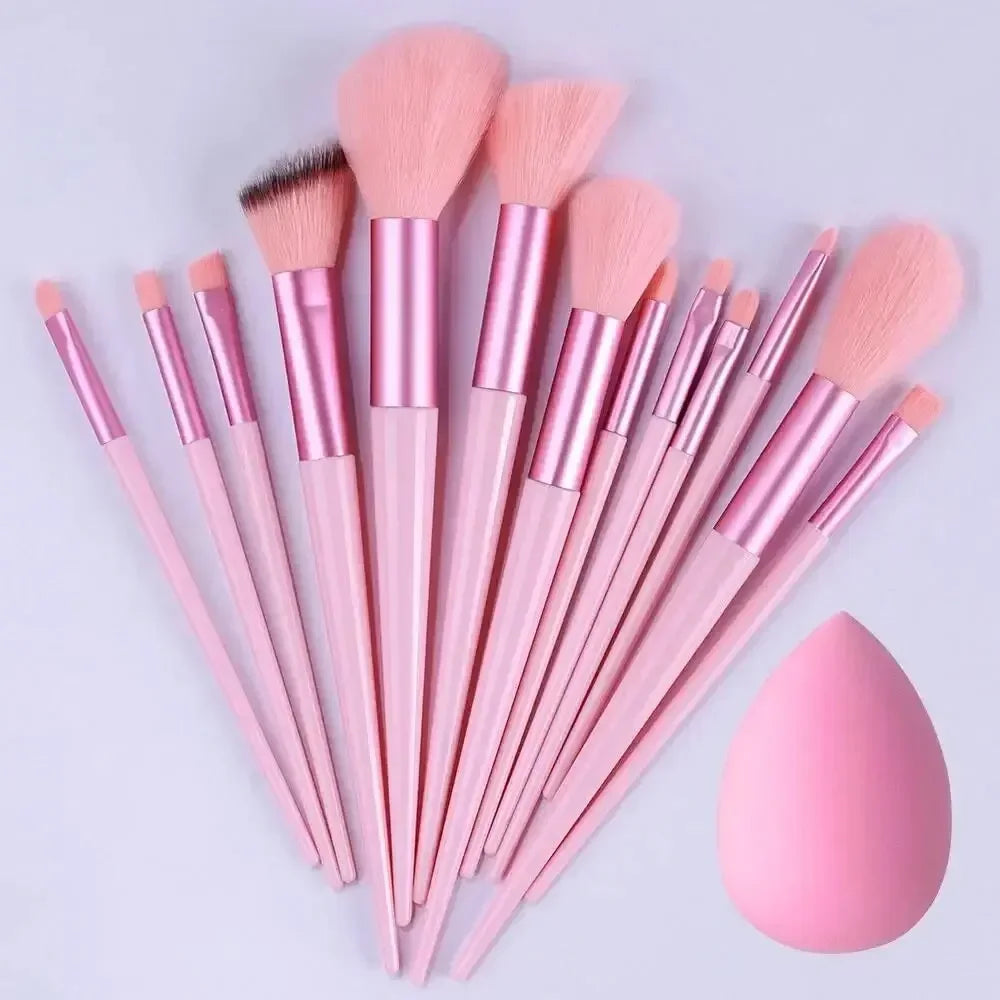 Professional Makeup Brush Set – Soft Fluffy Cosmetic Brushes for Foundation, Powder & Eyeshadow