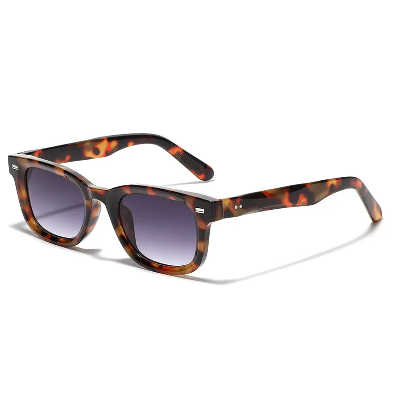 Retro Square Sunglasses – UV400 Fashion Eyewear for Men & Women