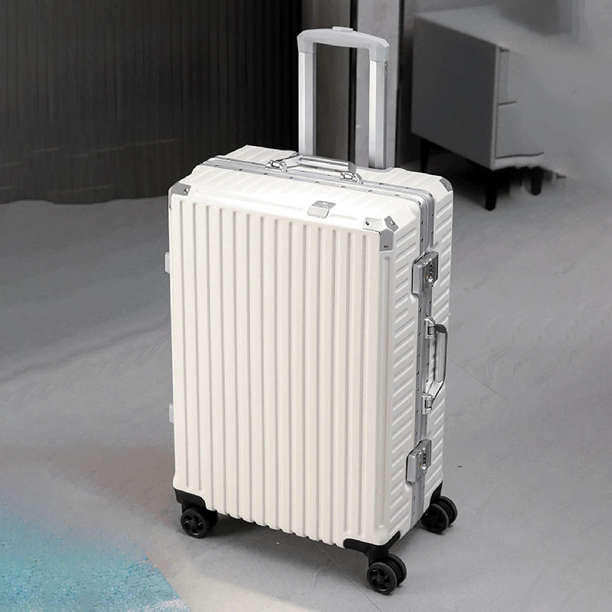 Aluminum Frame Rolling Luggage – 20/24/26/28 Inch USB Travel Suitcase with Combination Lock