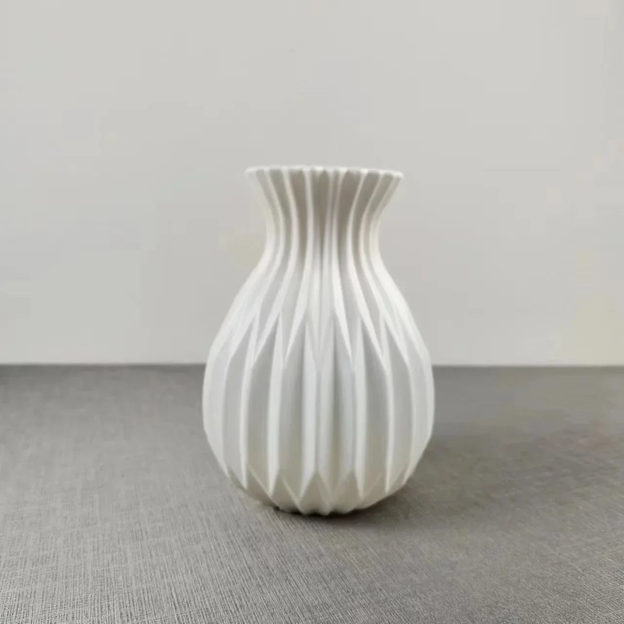 Nordic Flower Vase – Imitation Ceramic Plastic Vase for Home, Desktop & Event Décor