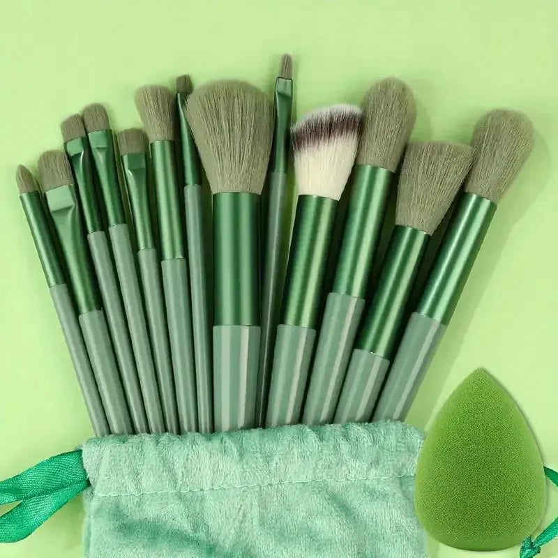 Professional Makeup Brush Set – Soft Fluffy Cosmetic Brushes for Foundation, Powder & Eyeshadow