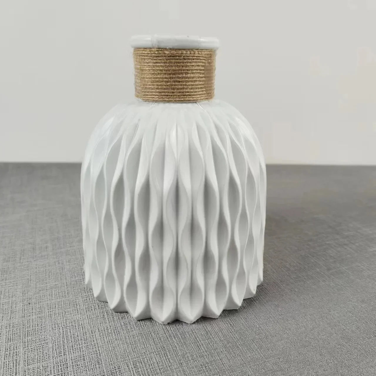 Nordic Flower Vase – Imitation Ceramic Plastic Vase for Home, Desktop & Event Décor